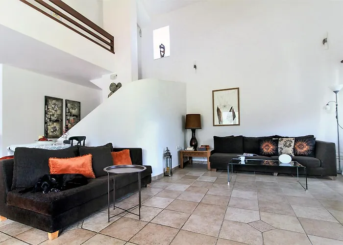 Korina Metochi (Asklipiio)